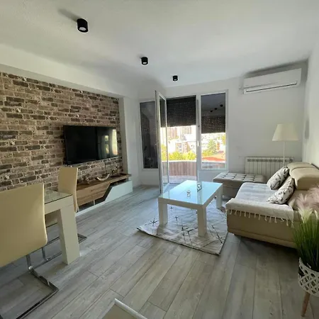 Cozy Grand Retreat