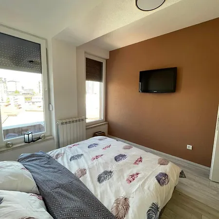 Cozy Grand Retreat